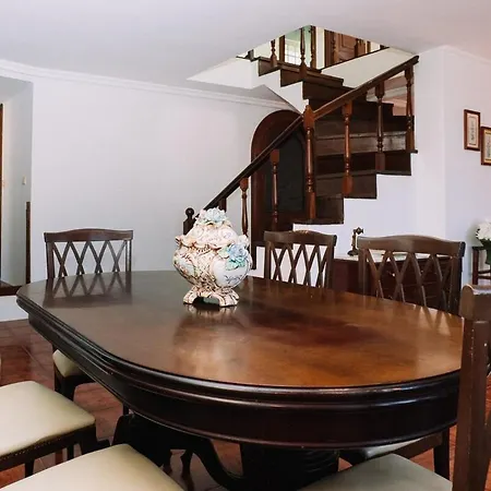 Vistas De Lujo Al Lado Del Mar By *