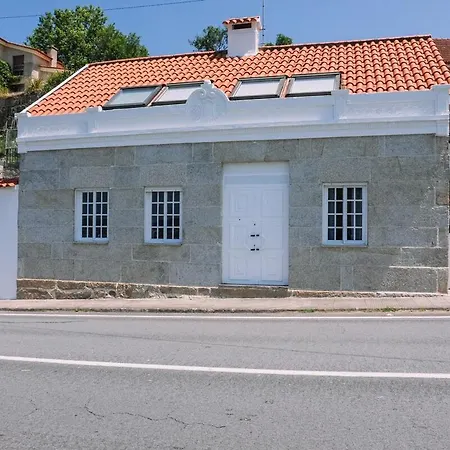 Vistas De Lujo Al Lado Del Mar By Nyaraló Moaña