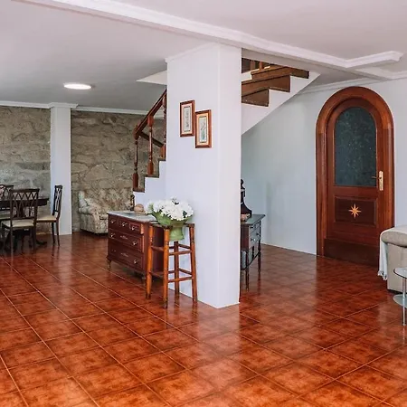 Vistas De Lujo Al Lado Del Mar By Nyaraló Moaña