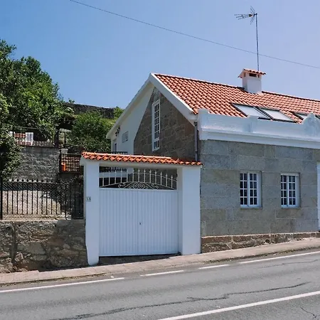 Vistas De Lujo Al Lado Del Mar By *